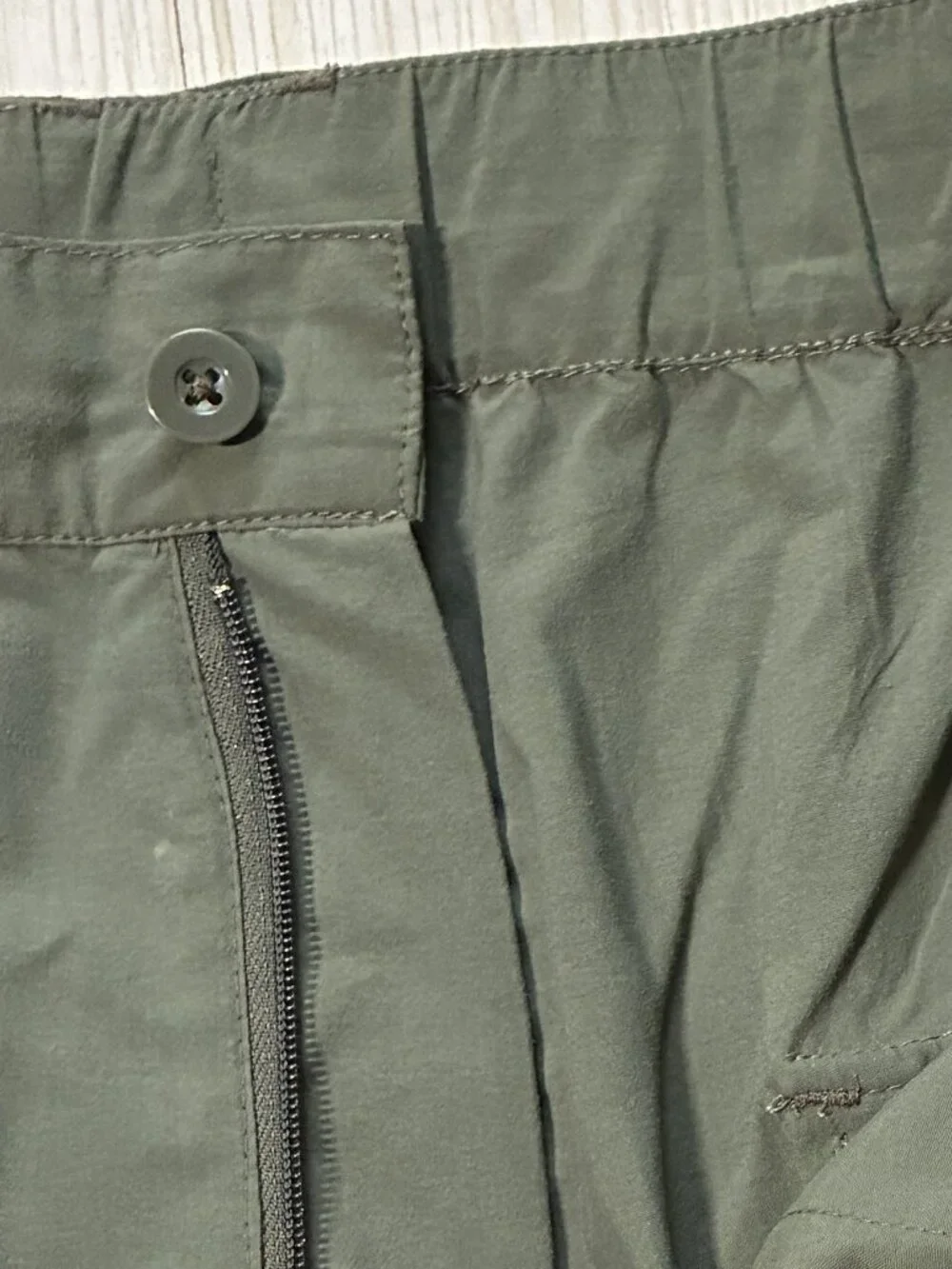 Cabela's Guidewear Men's Large Convertible Cargo Pants Green Zip Off Fishing